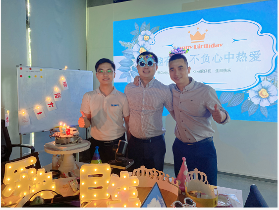 五月生日會(huì )